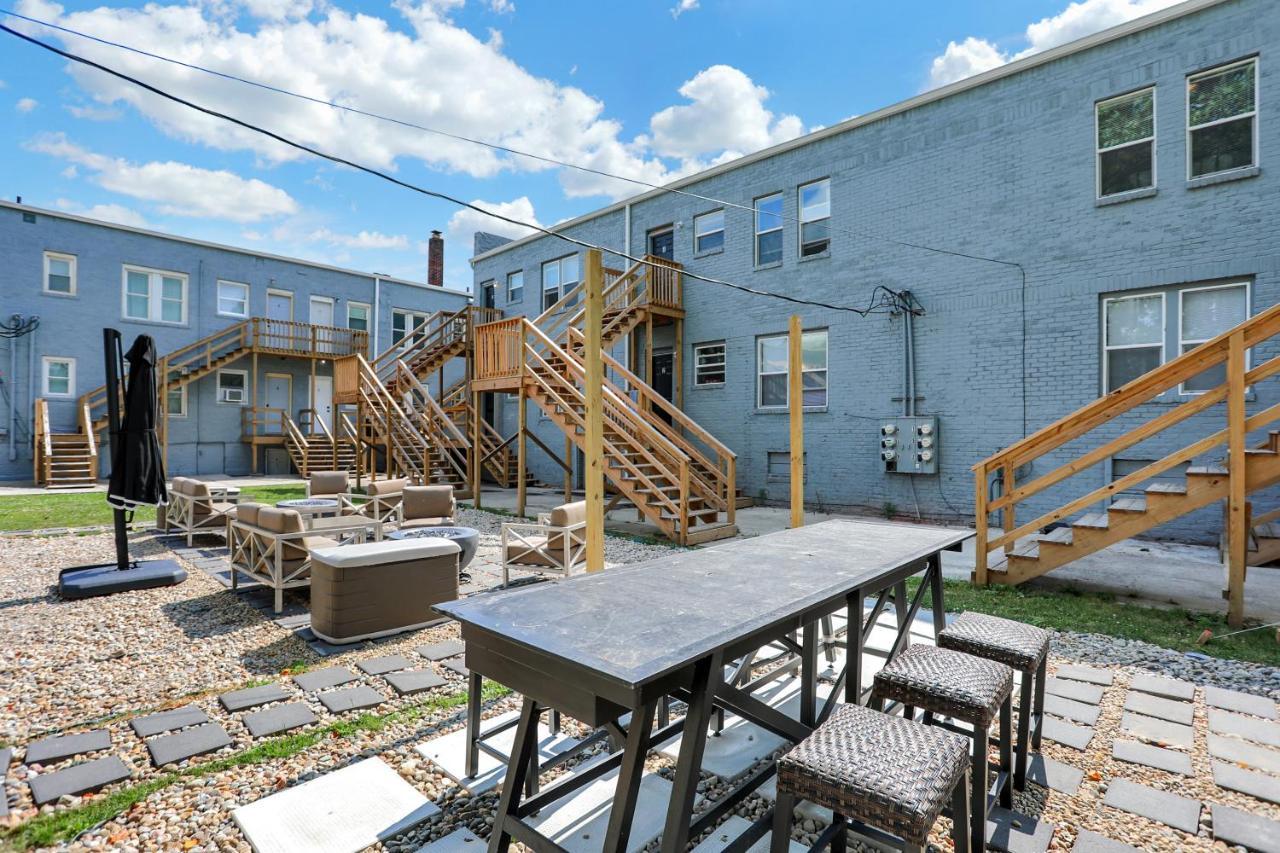 The Village Downtown West Indianapolis Bagian luar foto